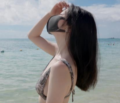 麻豆玩偶姐姐海岛生活2无删减