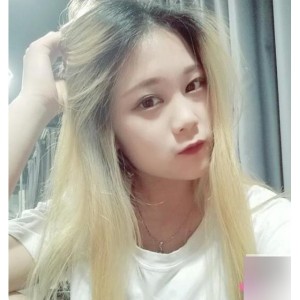 《女神希妹私拍美足合集》