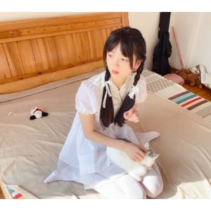 稚乖画册-夜夜嬉戏-80D白丝美腿-百度盘