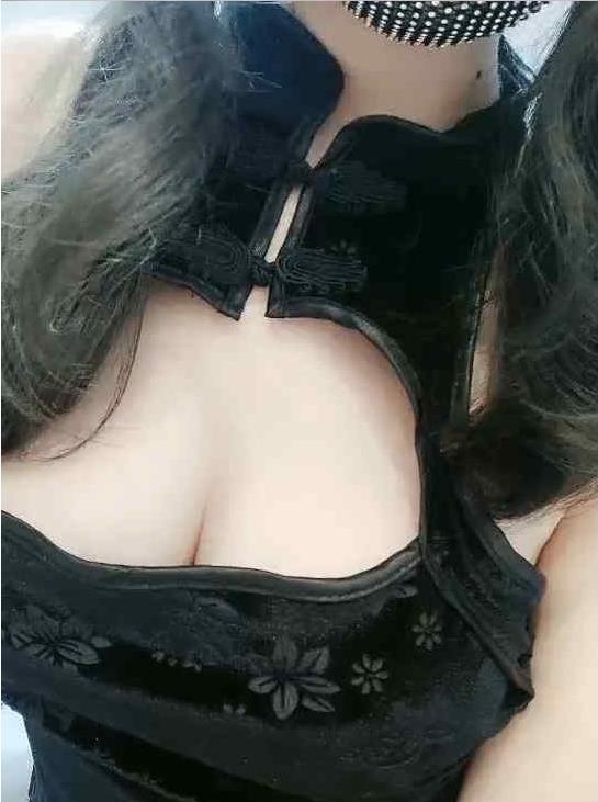 小妲己的人气主播蔡蔡很蔡，吃掉甜甜圈的私人定制作品合集