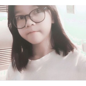 火辣身材的妹子喜欢玩弄道具展示自己性感躯体的视频，1V+1g资源百度盘分享