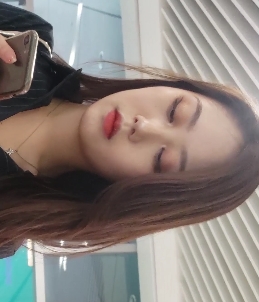 高跟黑丝包臀裙视频资源，4V画质，11.28G大小，百度云提供