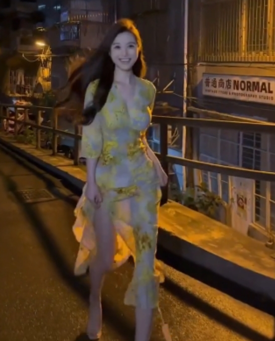 《抖音网红岚岚私密定制23v微密高能盘，搬运顶尤，限量供应！》