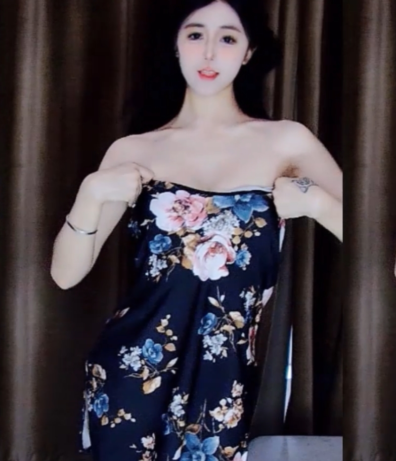 限时特惠定制土豪群热舞视频，CC欣彤带你畅享2V+390MB的精彩！