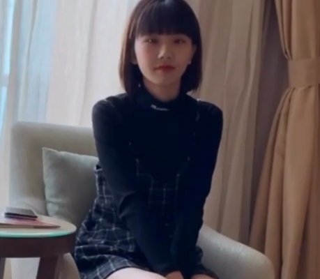 神秘御用女星：凶狠可爱的毒蛇之美（1V+200M资源）