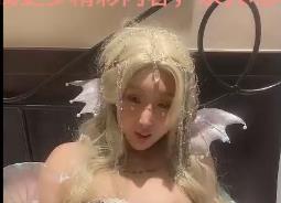 超美Coser小甜甜漫展拍摄照片爆雷，2分47秒视频精彩纷呈