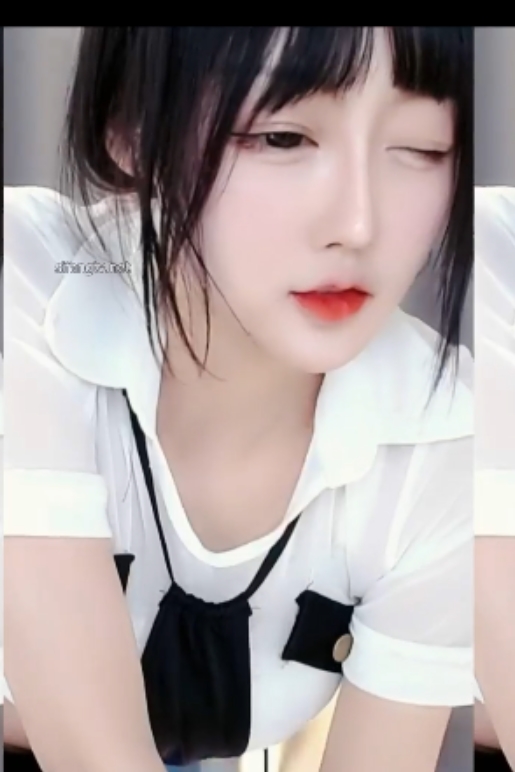 虎牙女神林小花内衣清纯展示，超清晰视频，3V，13分54秒