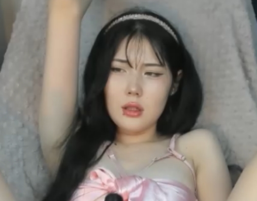 粉条充血奶罩百度盘视频分享