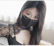 台北娜娜教师2024偷K片完整版，1V-967M，漏N子实战，美瞳