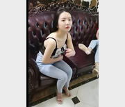 大型H妻自拍群J视频，时长1小时54分钟，F4大学宿舍诱惑