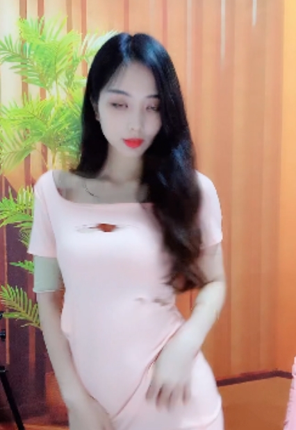 小雨檬热舞福利:收藏下载视频,漏脸精彩表演