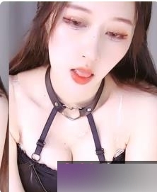 虎牙直播平台上的群舞蹈辣条