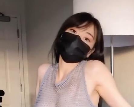 御姐小水水展现实战经验，骑道具技术娴熟，时长略短美中不足