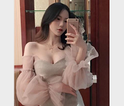 粉嫩颜值魔法秋秋，作者自拍20分钟身材完美，网友热议观看