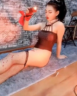 网络热议超推荐！身材纤细女神琳儿精选小狗视频1V+1.15GB百度盘