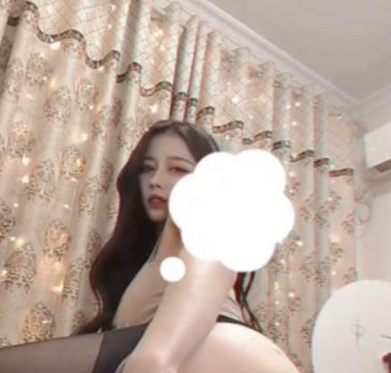 神秘无名美女微信直播视频合集