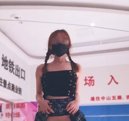优质玩物@hungerlan私拍合集-299M视频照片，光“阴”抖M尽显魅力