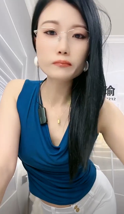 冷美人热舞透明紧身裤，20V版本2.7G，4小时06分