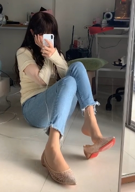 成熟主妇美腿诱惑合集,932M视频尽显腿控魅力