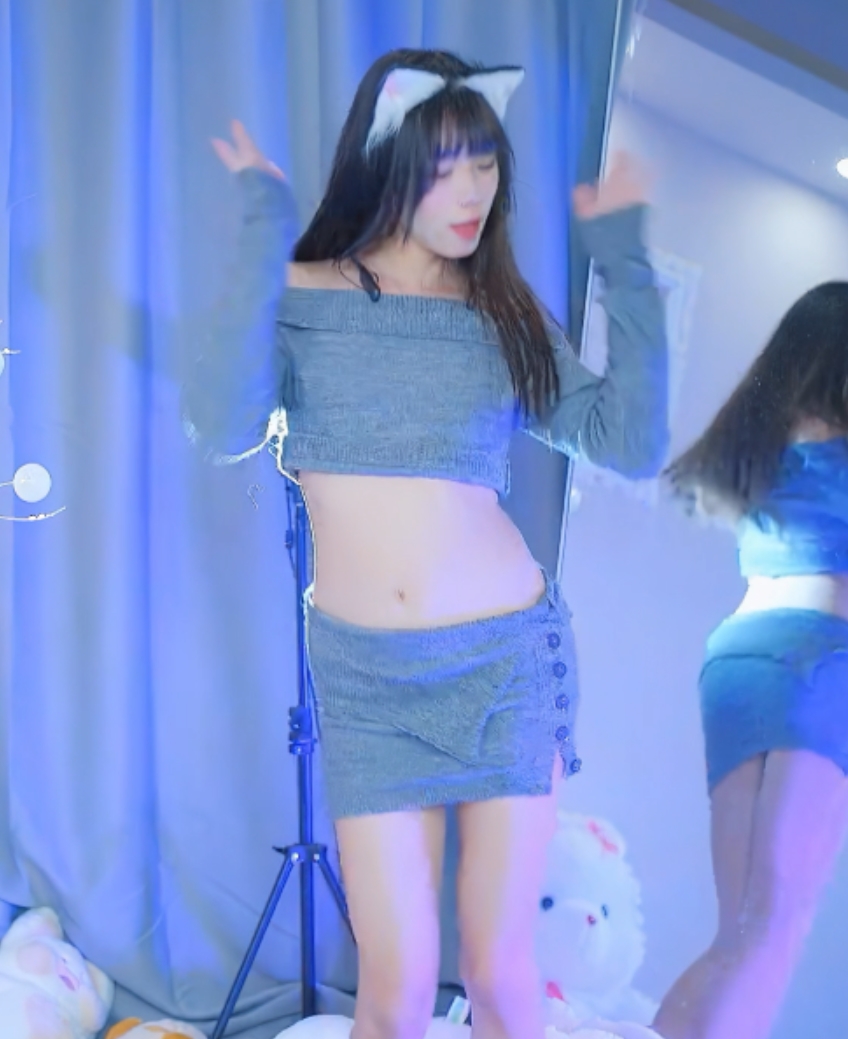 独特风格！自行打包咬一口兔娘热舞合集三人游，6.2G视频百度盘