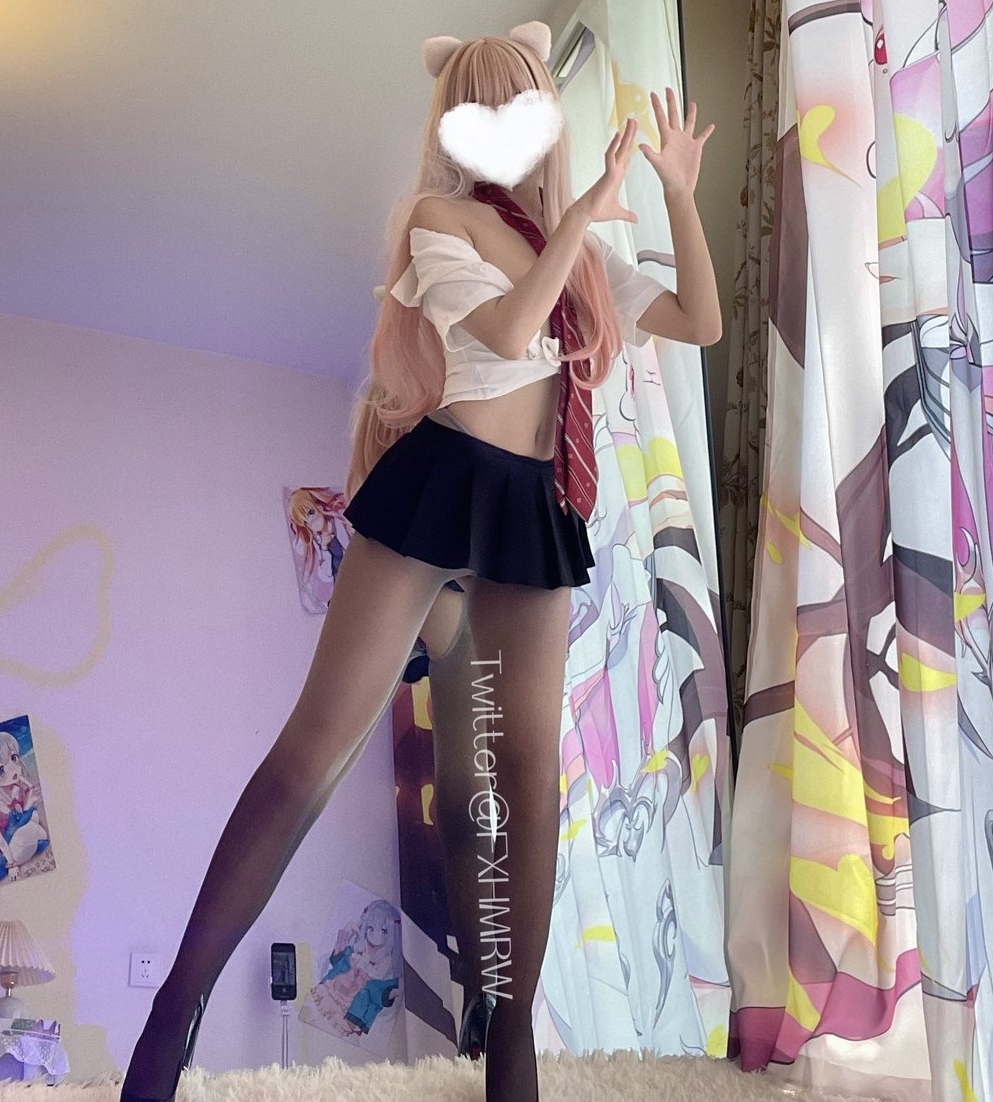 小仙云热舞合集：露脸福利姬dvdp+32g，百度盘限量