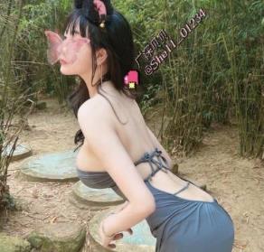 广深小粉酱贝贝:拜金反差婊的教育颜值身材秀,精选视频数量有限但精品无数!