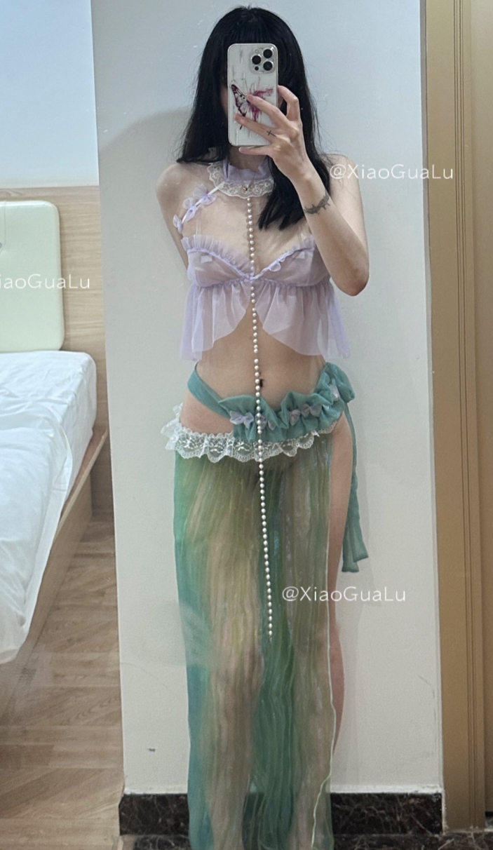 清新可爱！小瓜陆黑色蝴蝶结视频[8三人游39v+2g][百度盘]