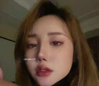 国宝级女神Couplelove超高价福利展示,64V-18.1G,外网疯传,特写用嘴,无保护爆弄,大叔约P,秃头男,三人游,肥大叔C,怜香惜玉,下载观看