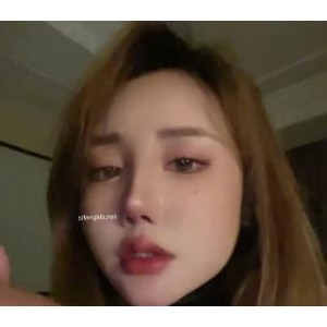 国宝级女神Couplelove超高价福利展示，64V-18.1G，外网疯传，特写用嘴，无保护爆弄，大叔约P，秃头男，三人游，肥大叔C，怜香惜玉，下载观看