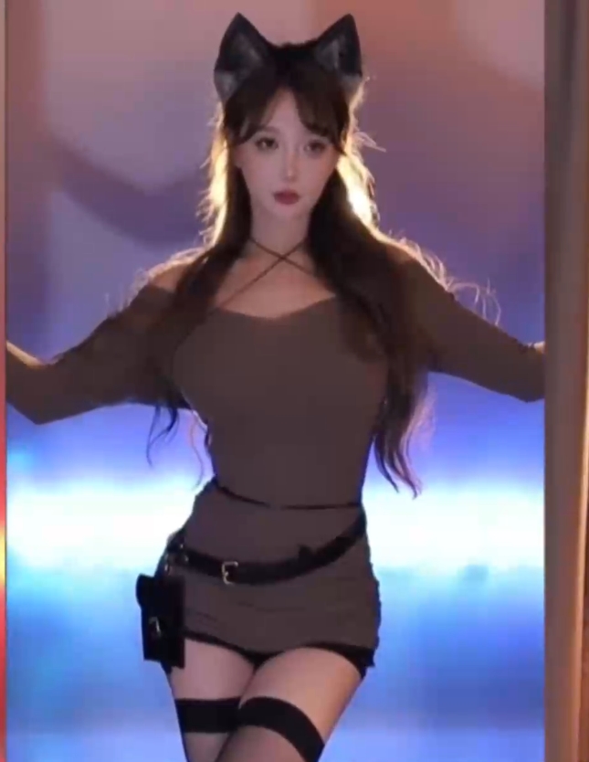 Minana呀米娜热舞混剪精选，11段视频1.28GB，性感服饰展现魅力，专业制作解压观看