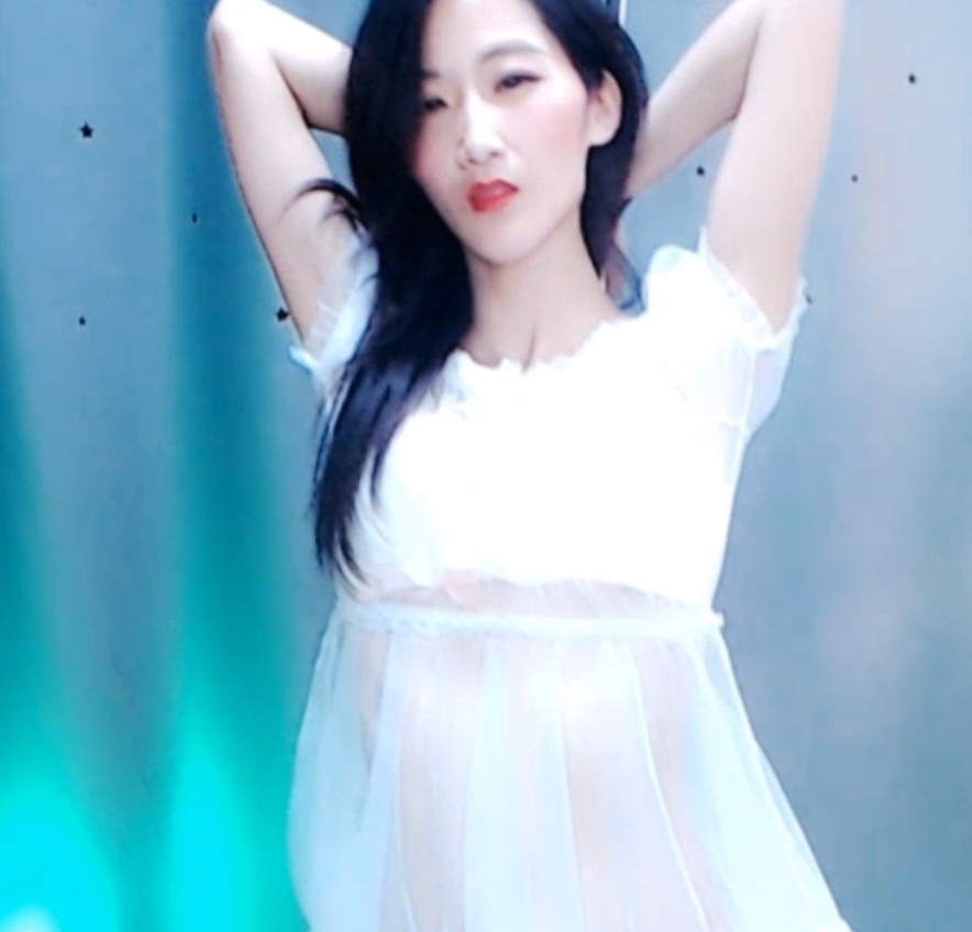 虎牙小小兔定制31v3.42g补视频，收藏量高达17，百度达115