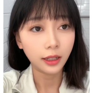 21g私拍视频：黑猫露娜酱大四学生妹的独特风采