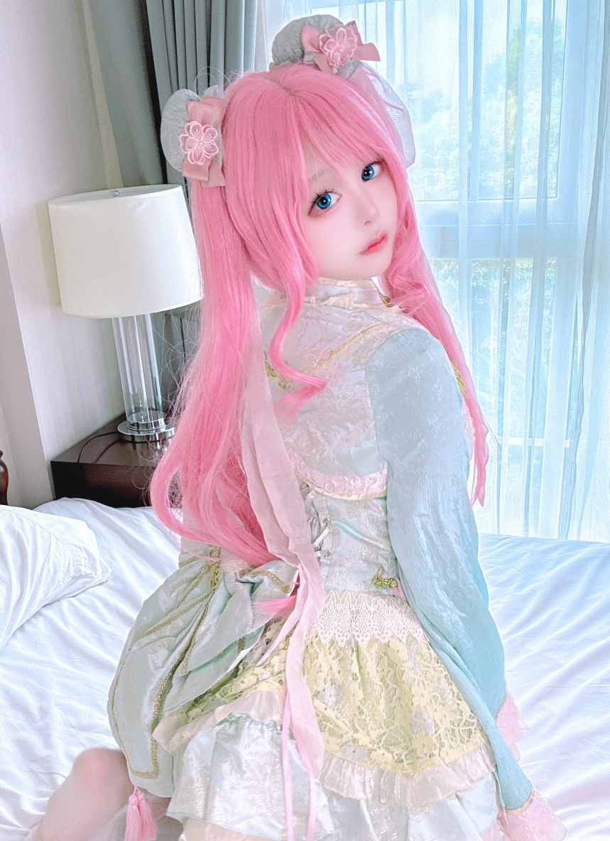 微胖身材百变coserremukira合集，66P/122V+9.01G，漂亮馒头胖臀一线天