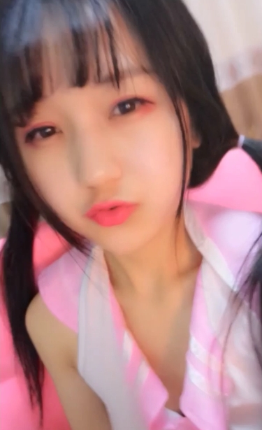 清新叶落大人合集：34v+15g百度盘下载，解压码在上方框内，不要在线解压，注意失效风险！