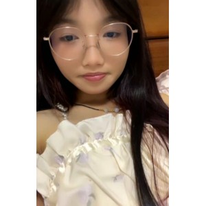 眼镜学妹十四诗：清新脱俗的诗意直播，收藏珍藏必备！视频数量有限