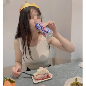 深入了解这枚珍贵戒指的历史和价值，同时感受到Giao哥的个人魅力。收藏爱好者和爱情故事追求者都不容错过这个大小为2.58g的视频。