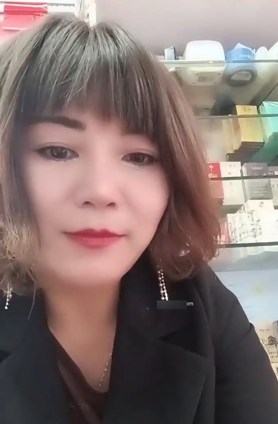 “清新脱俗，风儿轻轻吹，收藏珍藏，19v11.3g”