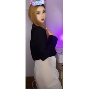 疯狂抖音美女系列最新更新，主角小明展现魅力，视频数量众多，画质清晰，存储在百度盘上！