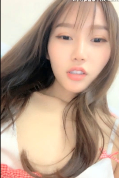 收藏这个小舟141v51g直播合集，畅享他独特风格和个性，探索他多彩直播世界！