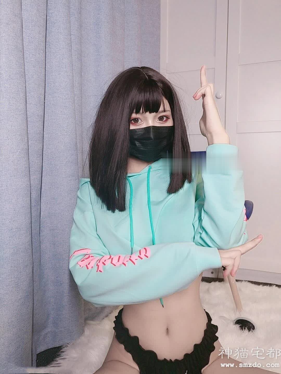 白袜袜格罗吖：女神主播作品大合集，包含18.3G车头灯视频