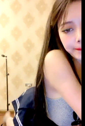 “纯天然丰满女主播作品精选：快手网红小合集”