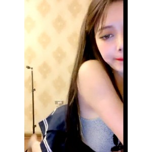“纯天然丰满女主播作品精选：快手网红小合集”