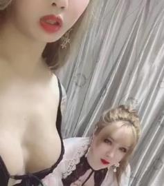 金雪儿TS与闺蜜自拍资源20分钟！颜值身材超赞，车灯追捧不停！快来下载观看啦！