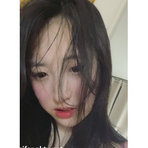 优质演员ubryun精彩露脸，自行打包视频121P33V，3.1G内容丰富，反差魅力尽显！