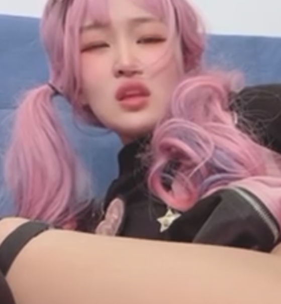 露脸福利姬小鹿酱最新合集385V26G，补百度去重新增