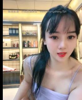 烟酒老板娘合集火辣自拍4V2.9G,展柜商品秀身材