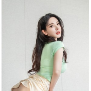 搬运秀人网潘娇娇超大罩杯合集4V1.8G，放飞自我悄悄话