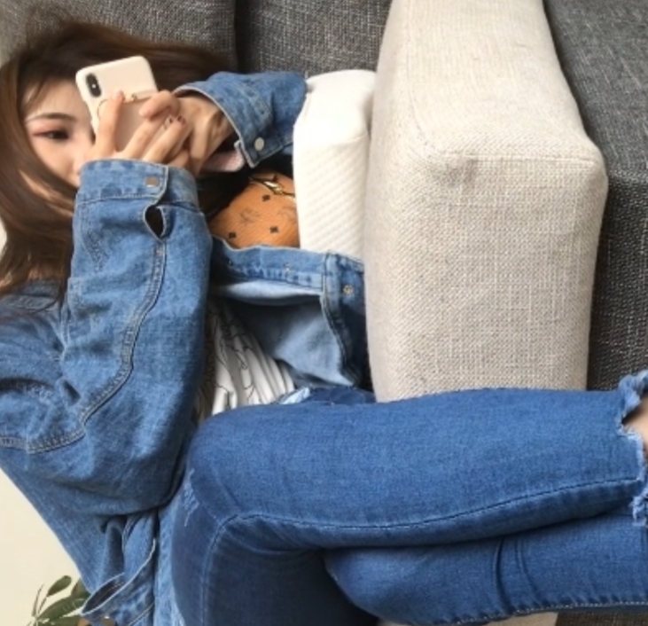 情侣私拍外流完整版平台情侣互动丝足试衣户外合集88V1.35G，免费下载解压密码蕾丝蝴蝶结