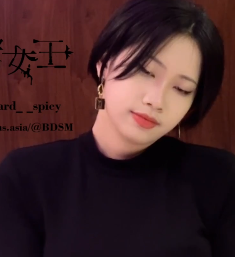 自行打包百度盘解压教学安女王最新合集2V333M，手指辣椒串珠互动