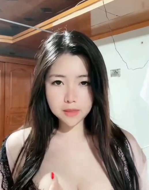 转载搬运微密圈迷人的五姨太最新合集143V6.1G，精彩三人游